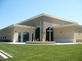 /i//LifePoint_Church_with_fountain.jpg